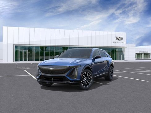 New 2025 Cadillac Lyriq Sport image 32