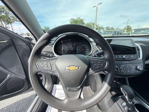 Used 2025 Chevrolet Malibu LT FWD image 15