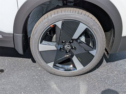 New 2026 Nissan Kicks SR w/ Cold Weather Package image 23