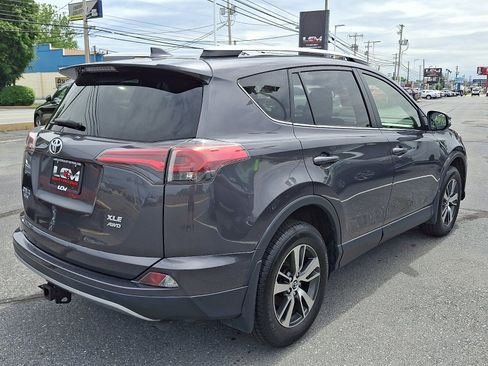 Used 2018 Toyota RAV4 XLE w/ Plus Extra Value Package AWD/4WD image 4