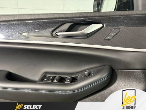 Used 2022 Jeep Grand Cherokee Trailhawk w/ Luxury Tech Group III AWD/4WD image 23