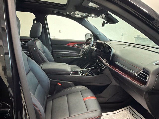 Used 2025 Chevrolet Traverse RS w/ LPO, Floor Liner Package AWD/4WD image 38
