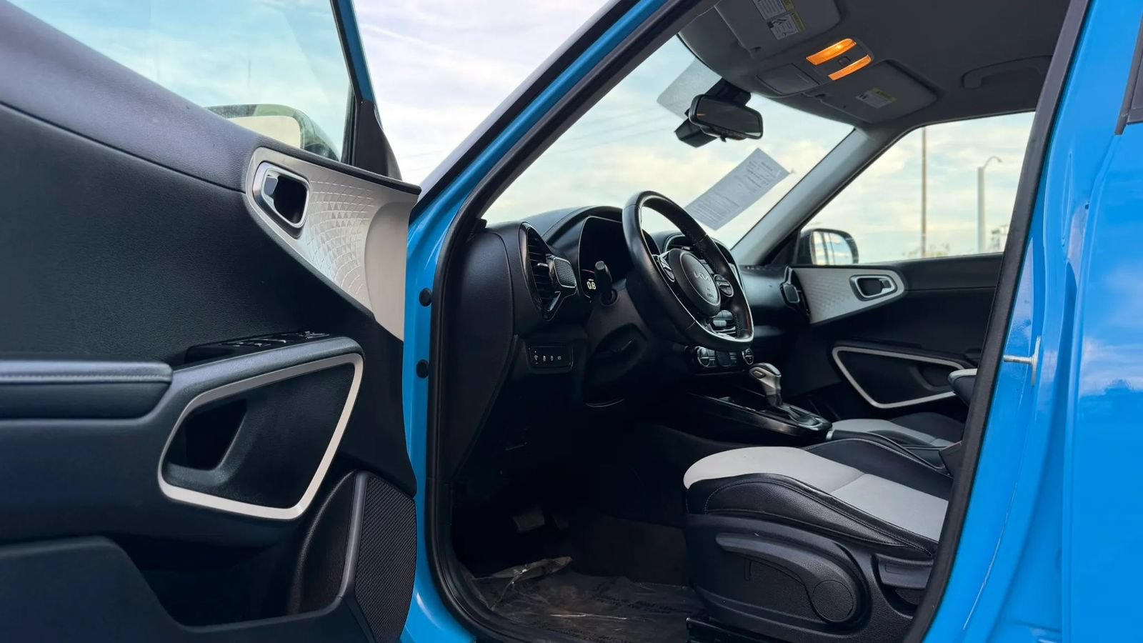 Used 2024 Kia Soul GT-Line FWD image 9