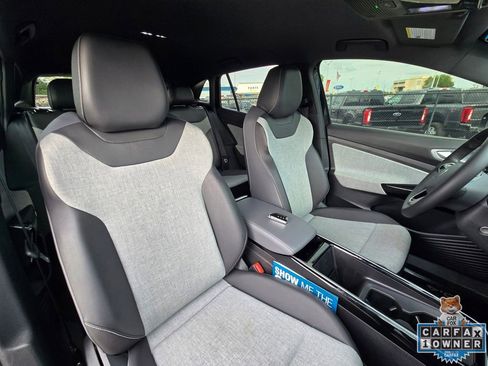 Used 2024 Volkswagen ID.4 Pro RWD image 44