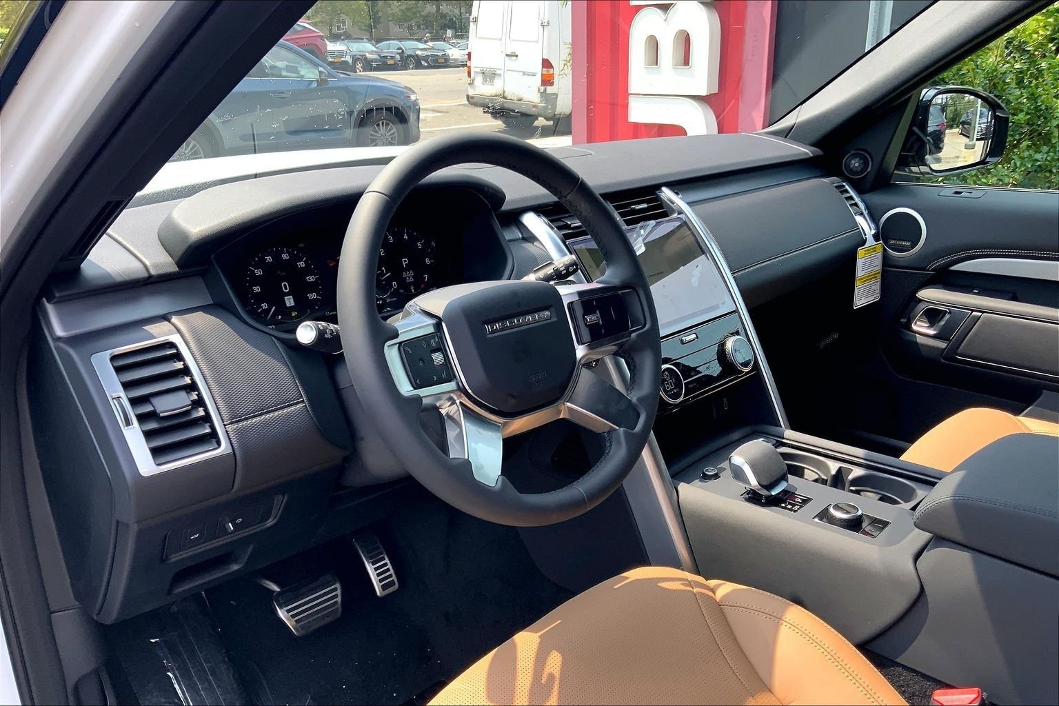 New 2026 Land Rover Discovery Dynamic SE AWD/4WD image 8