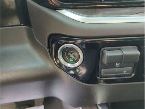 Certified 2022 Chevrolet Silverado 1500 LTZ w/ LTZ Premium Package AWD/4WD image 16