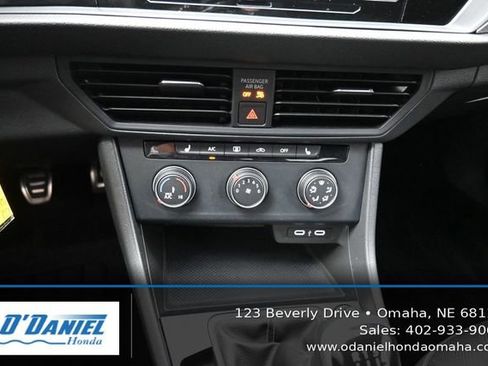 Used 2024 Volkswagen Jetta Sport FWD image 31