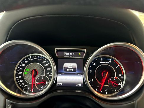 Used 2017 Mercedes-Benz G 63 AMG 4MATIC image 28