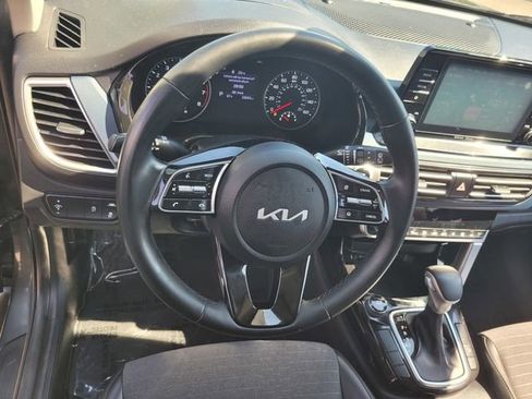 Used 2023 Kia Seltos S image 30