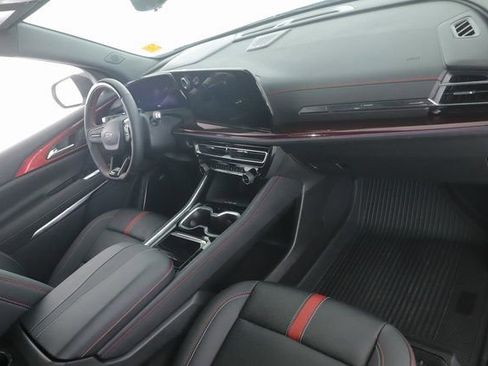 Used 2025 Chevrolet Traverse RS w/ LPO, Floor Liner Package image 34