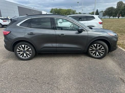 Used 2020 Ford Escape Titanium w/ Titanium Premium Package 2.0 AWD/4WD image 2