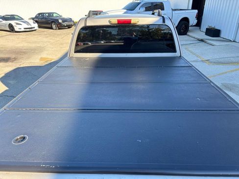 Used 2004 Chevrolet Colorado 2WD Extended Cab w/ Comfort Convenience Package image 20