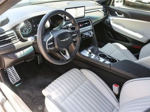 Used 2025 Genesis G70 3.3T Advanced image 11