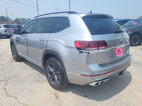 Used 2021 Volkswagen Atlas SE w/ Panoramic Sunroof Package AWD/4WD image 7