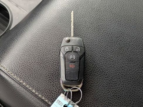 Used 2021 Ford F250 Lariat w/ Lariat Value Package RWD image 28