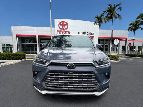 Used 2024 Toyota Grand Highlander AWD Hybrid image 2