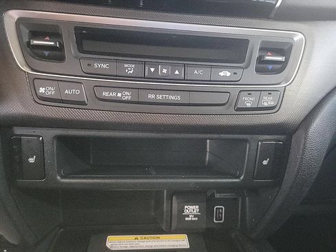 Used 2023 Honda Passport TrailSport image 13