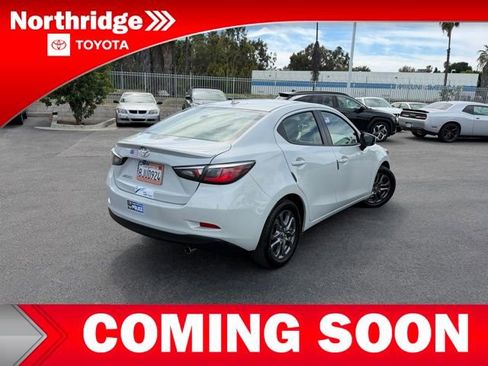 Used 2019 Toyota Yaris LE image 4