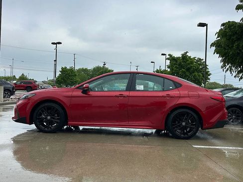 New 2026 Toyota Camry SE FWD image 2