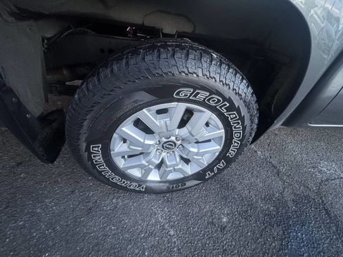 Used 2022 Nissan Frontier SV image 38