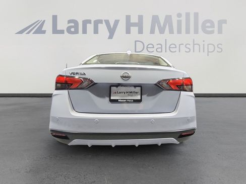 New 2025 Nissan Versa SV w/ Trunk Package image 4