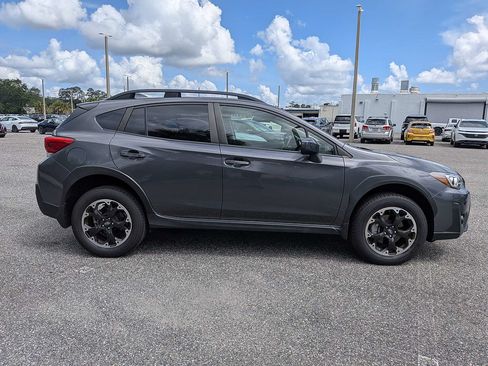 Used 2022 Subaru Crosstrek 2.0i Premium AWD/4WD image 2