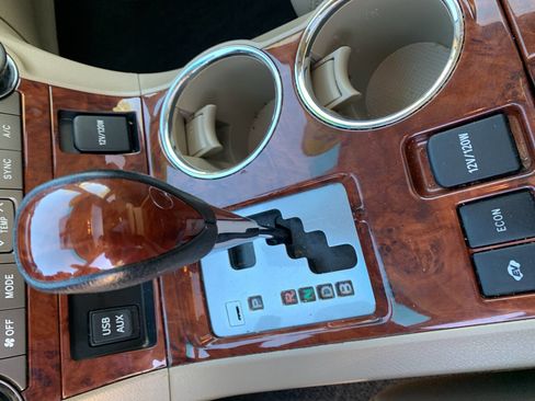 Used 2013 Toyota Highlander Limited AWD/4WD image 23