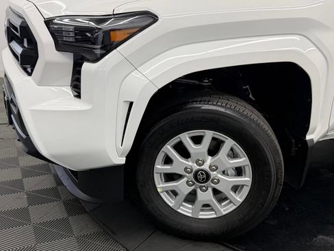 Used 2026 Toyota Tacoma SR5 RWD image 5