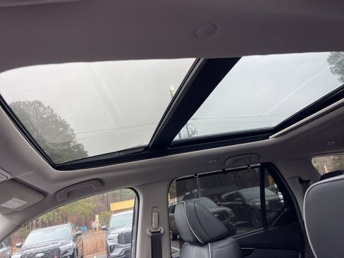 Used 2025 Honda Pilot Elite image 23