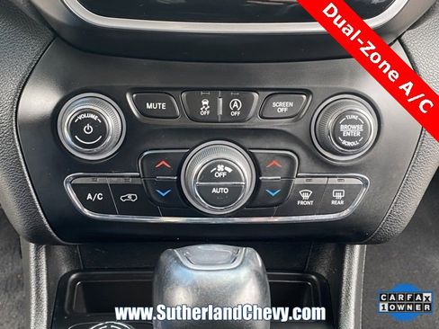 Used 2020 Jeep Cherokee Limited w/ Luxury Group image 31