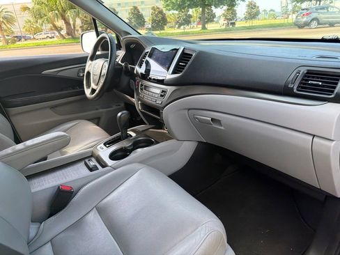 Used 2017 Honda Pilot EX-L image 18