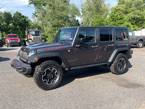 Used 2016 Jeep Wrangler Unlimited Rubicon AWD/4WD image 11
