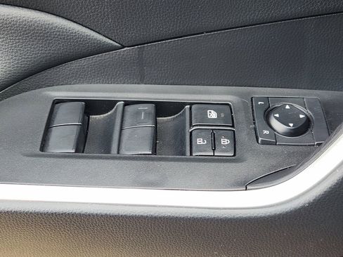 Used 2024 Toyota RAV4 LE image 28