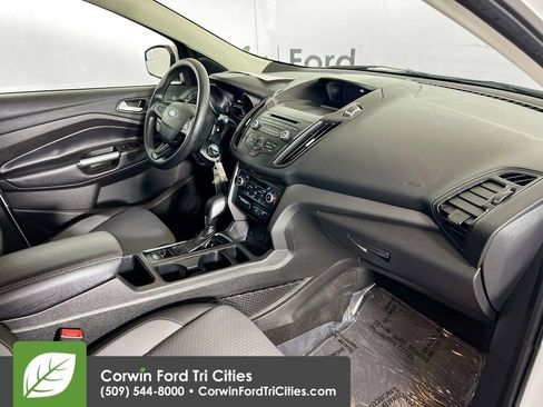 Used 2018 Ford Escape SE image 28