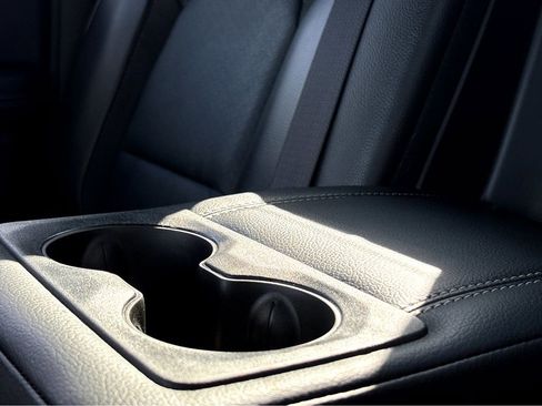 Used 2023 RAM 1500 Laramie RWD image 37