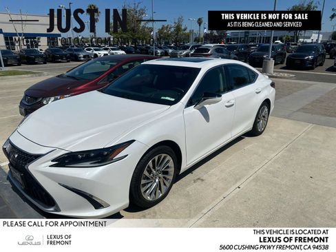 Used 2023 Lexus ES 300h w/ Accessory Package (Z2) FWD image 1