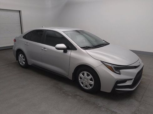 Used 2024 Toyota Corolla SE image 11