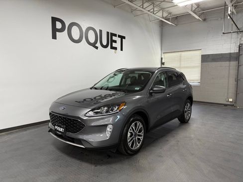 Used 2022 Ford Escape SEL w/ Technology Package image 2