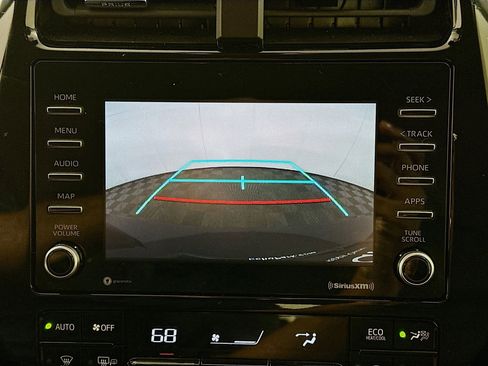 Used 2021 Toyota Prius LE image 22