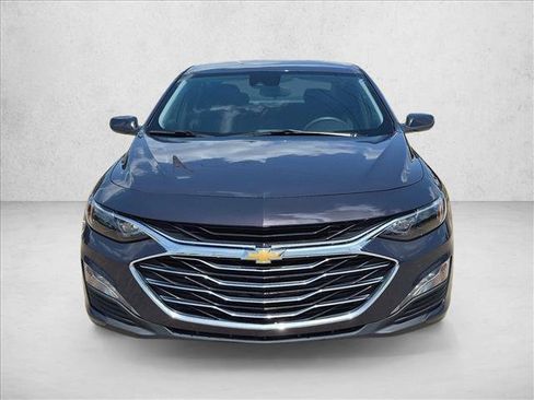 Used 2025 Chevrolet Malibu LT FWD image 2