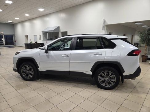 Used 2024 Toyota RAV4 Limited image 8