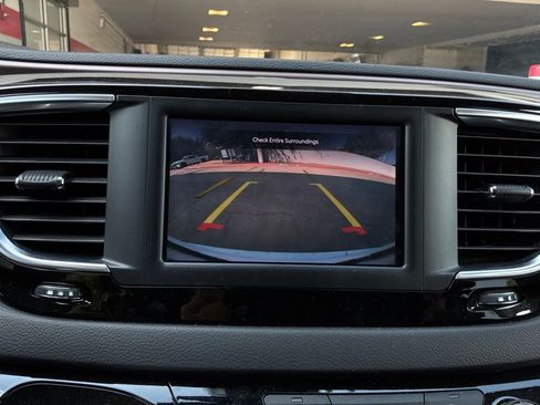 Used 2024 Chrysler Voyager LX FWD image 37
