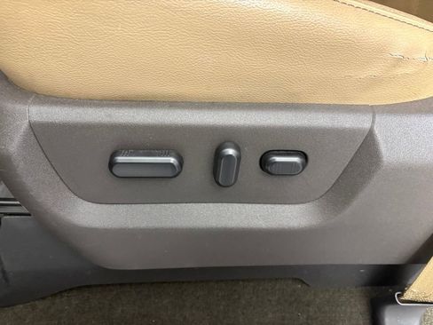 Used 2016 Ford F350 Lariat w/ Chrome Package image 15