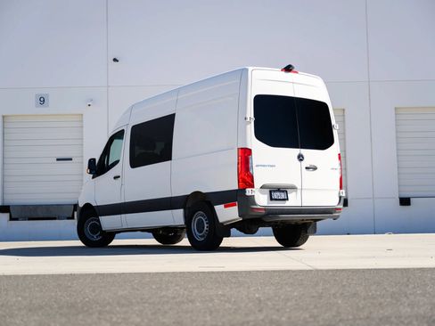 Used 2021 Mercedes-Benz Sprinter 2500 image 98
