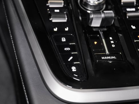 New 2026 Aston Martin DBX S image 38