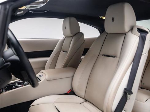 Used 2016 Rolls-Royce Wraith image 18