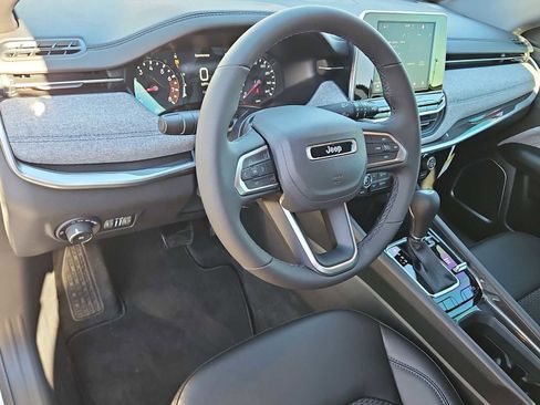 New 2026 Jeep Compass Latitude image 10