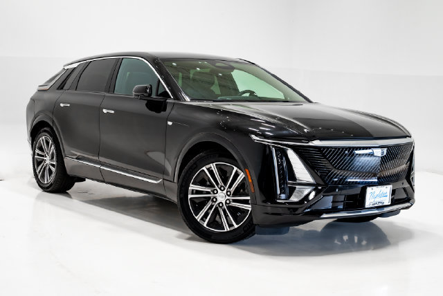 Used 2024 Cadillac Lyriq Luxury AWD/4WD image 5