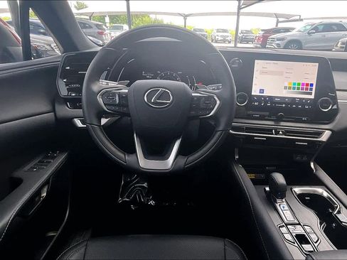 Used 2024 Lexus RX 350 Premium w/ Accessory Package AWD/4WD image 6