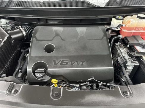 Certified 2023 Chevrolet Traverse LT FWD image 35